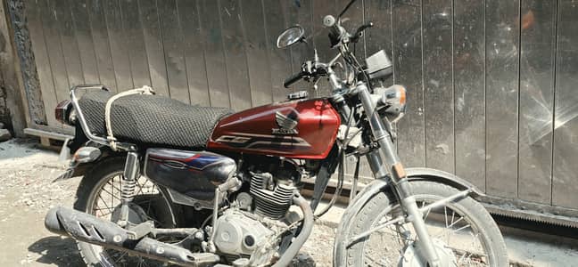 honda 125 special edition self start. . in excellent condition
