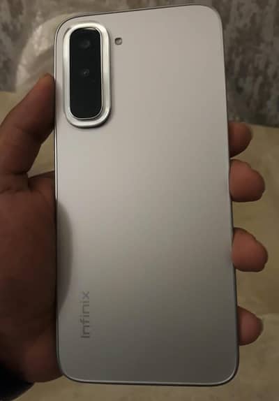 INFINIX HOT 70