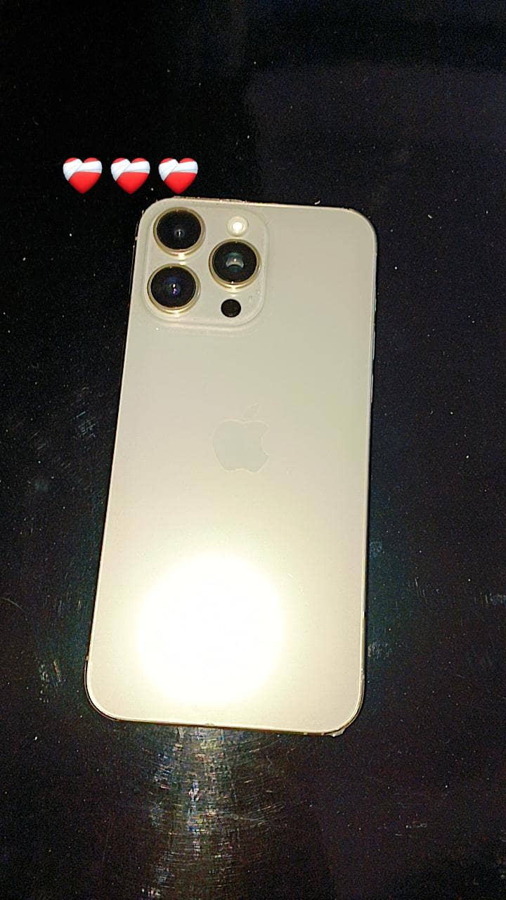 Apple iPhone 15 Pro Max 5
