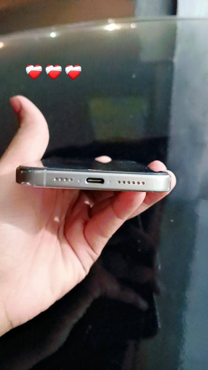 Apple iPhone 15 Pro Max 10