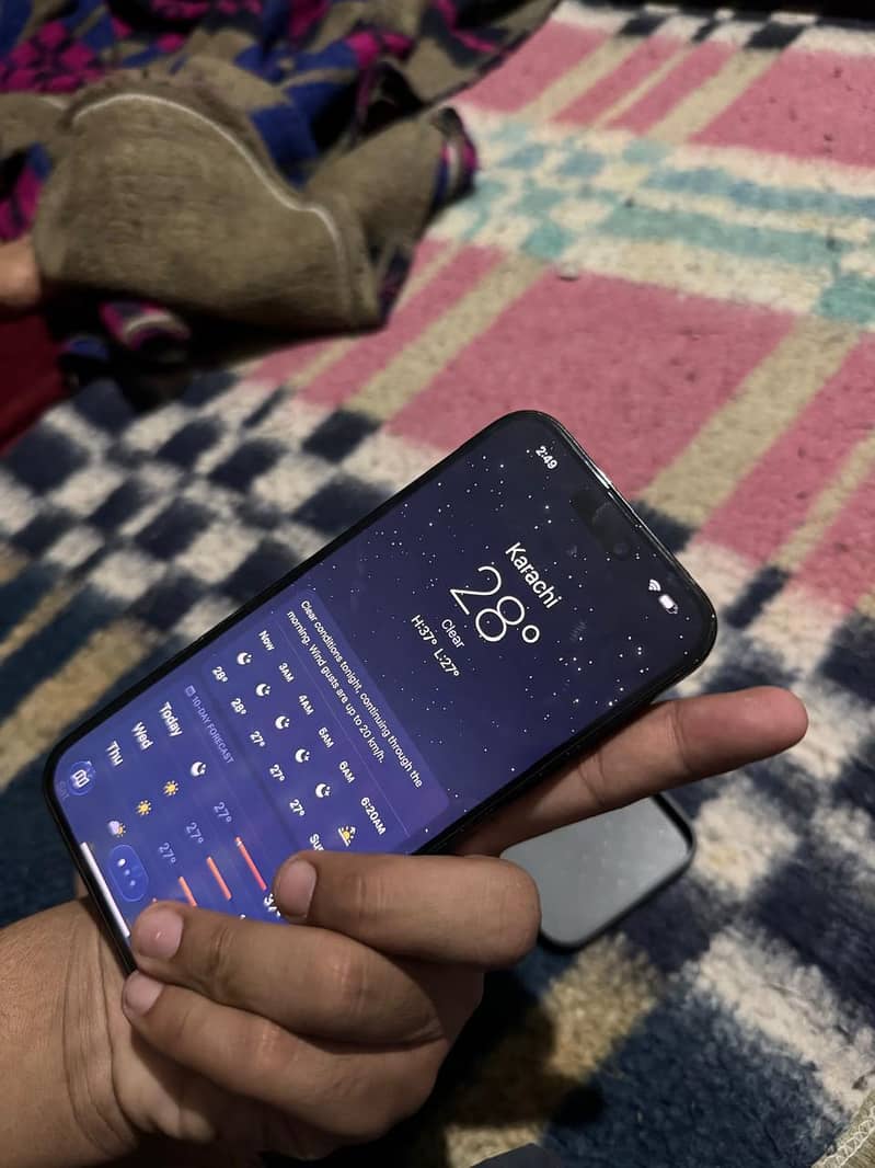 Apple iPhone 14 Pro Max 1