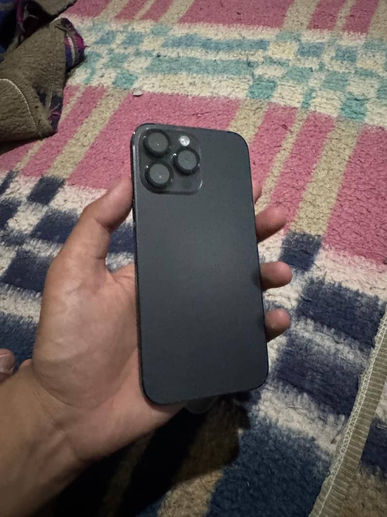Apple iPhone 14 Pro Max 4