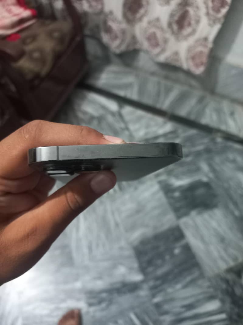Apple iPhone 12 Pro Max 1