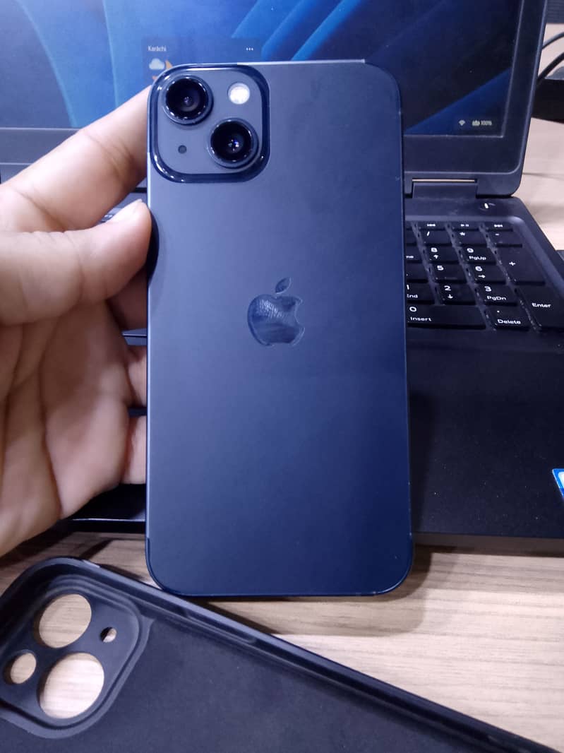 Apple iPhone 13 0