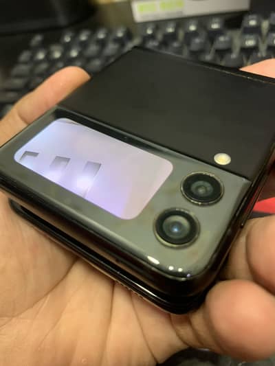 Samsung Mobile Z Flip 3