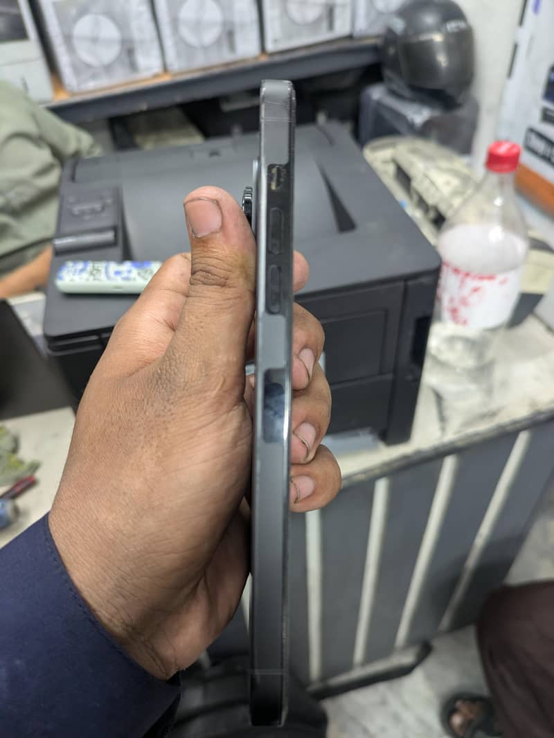 Apple iPhone 14 Pro Max 3