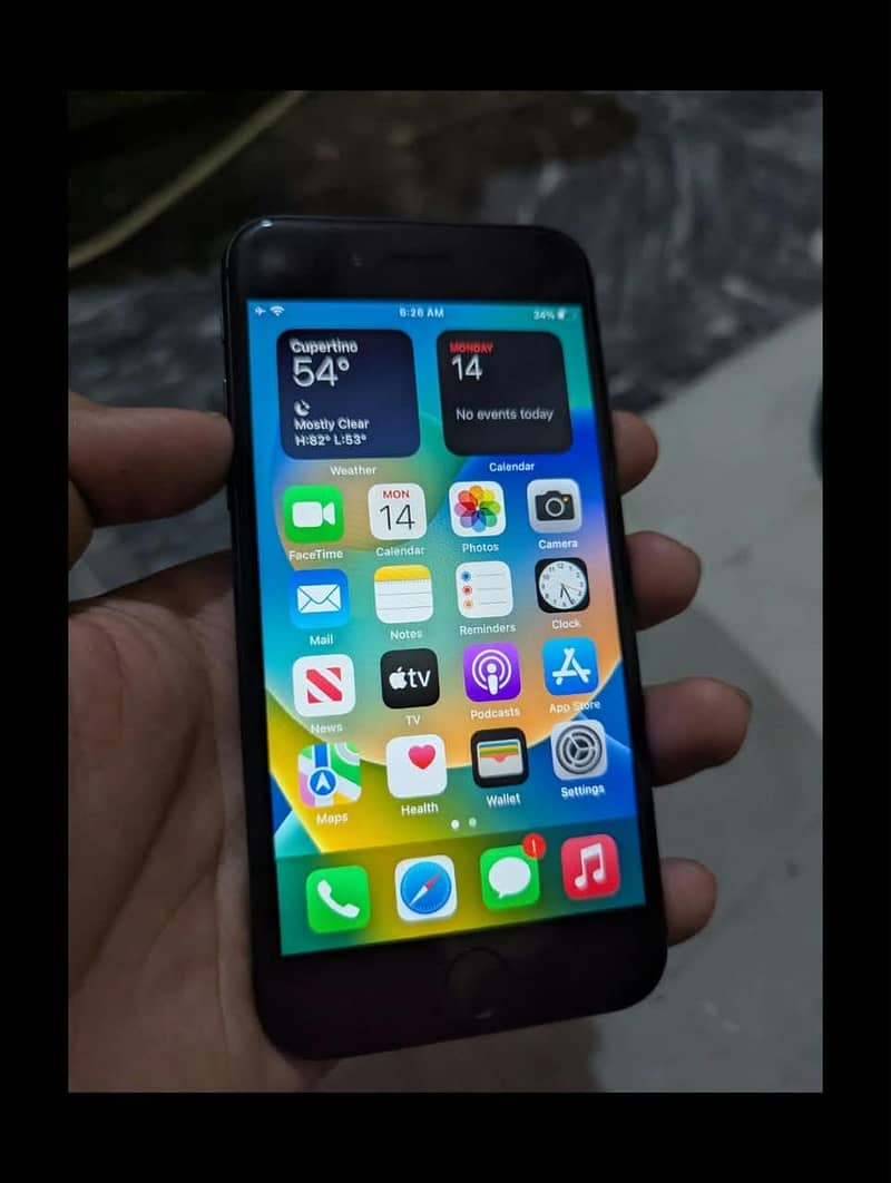 Apple iPhone 8 1