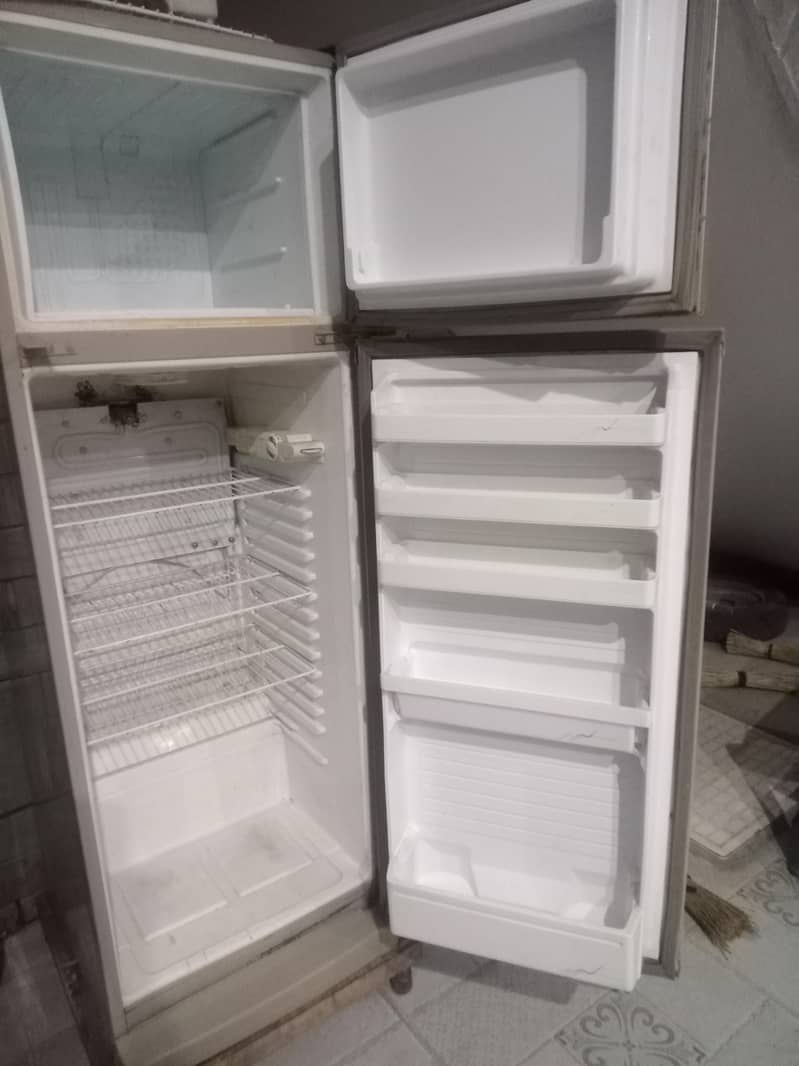 fridge 0