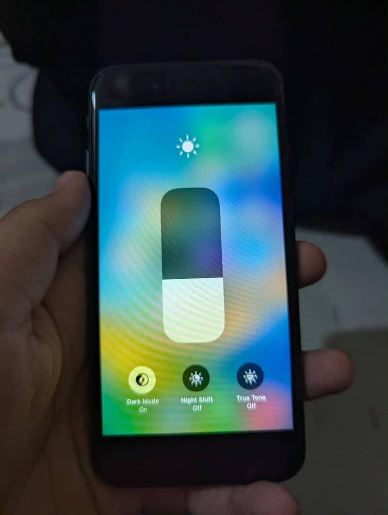 Apple iPhone 8 3