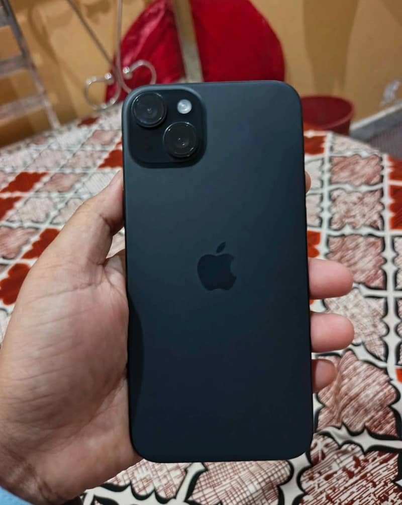 iPhone 15 plus 1