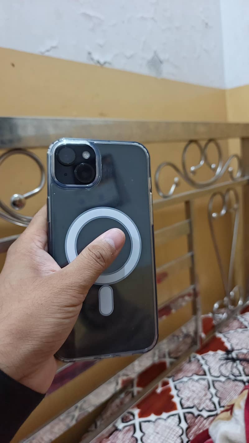 iPhone 15 plus 2