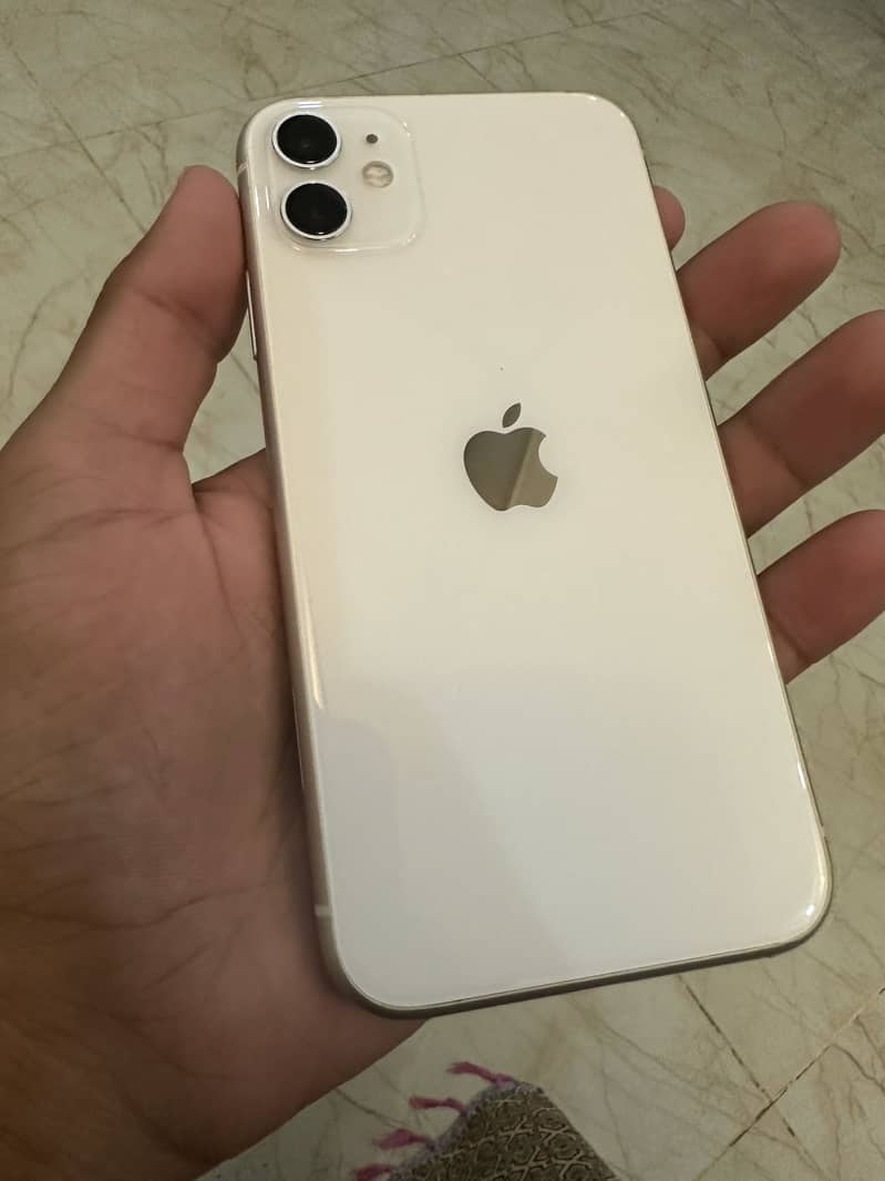 Apple iPhone 11 3