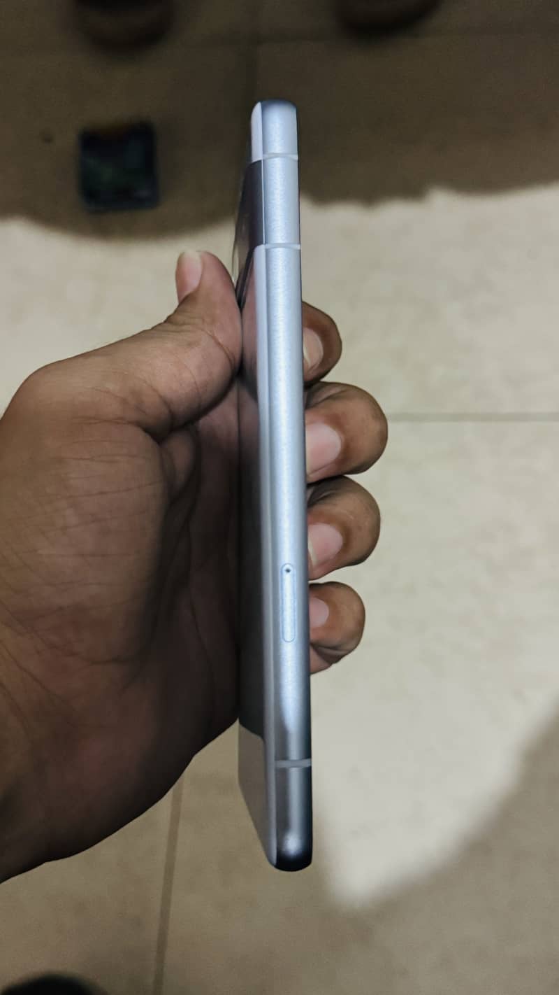 Google Pixel 7a 5