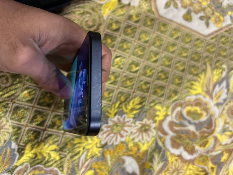 Apple iPhone 12 1