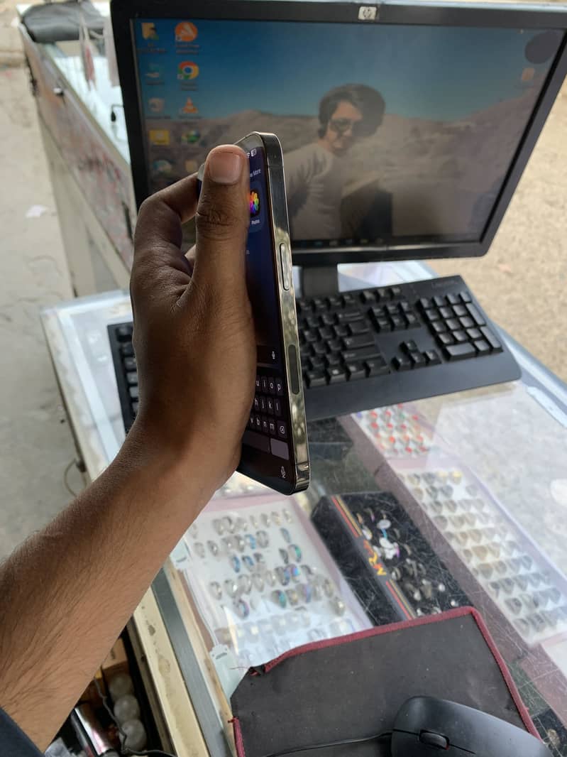 Apple iPhone 13 Pro 2