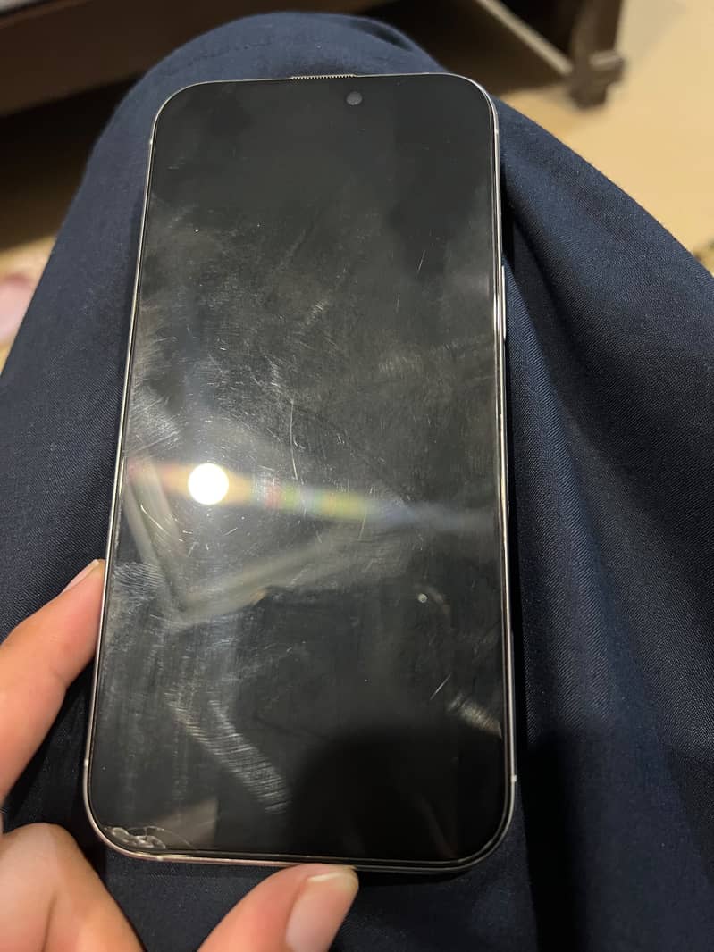 Apple iPhone 16 Pro Max 2