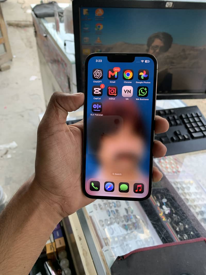 Apple iPhone 13 Pro 3