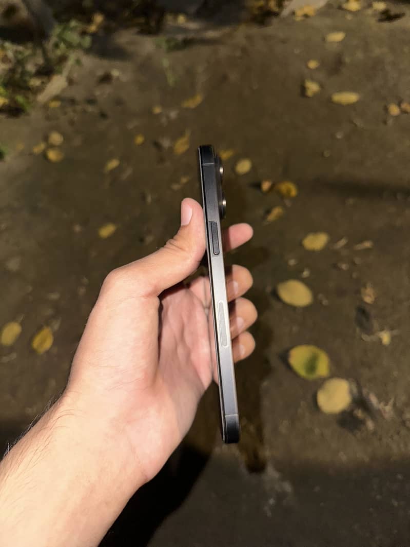 Apple iPhone 15 Pro Max 1