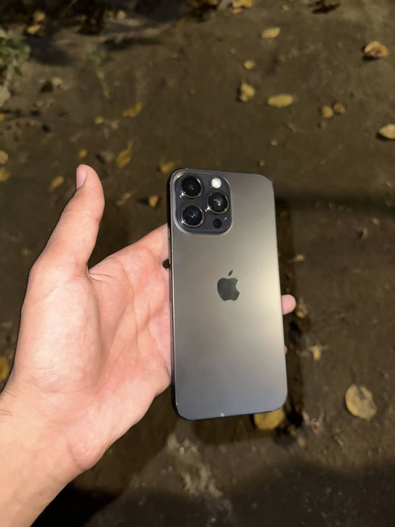 Apple iPhone 15 Pro Max 7