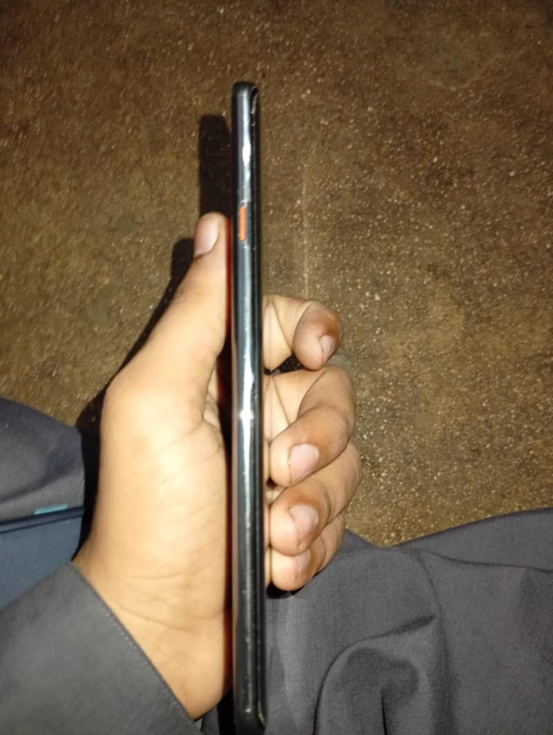 Tecno CAMON 40 Pro 4