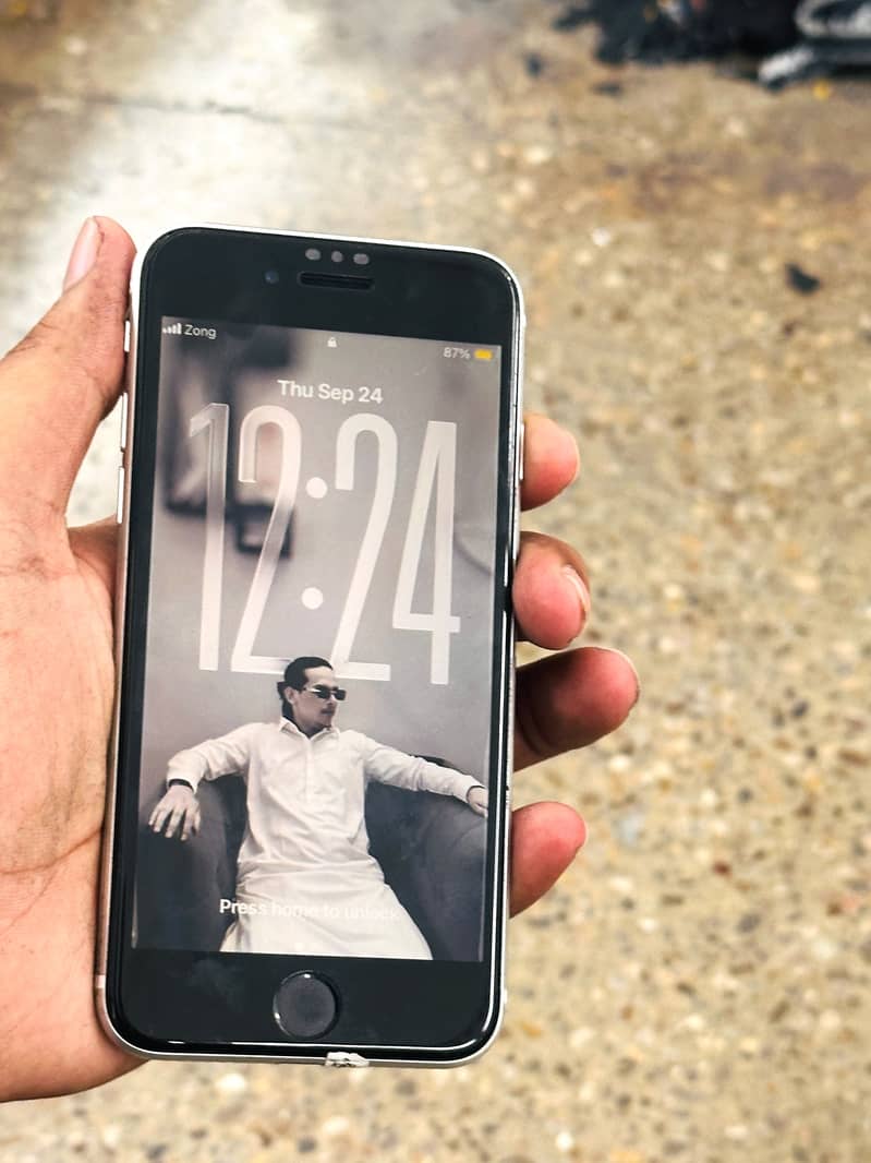 Apple iPhone SE 2