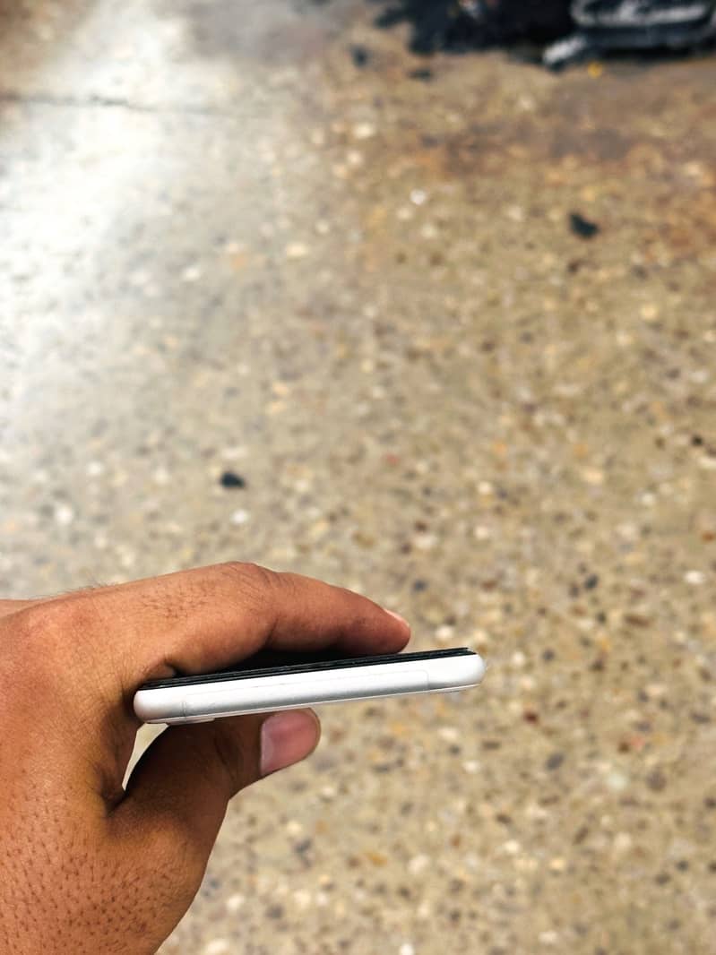 Apple iPhone SE 4