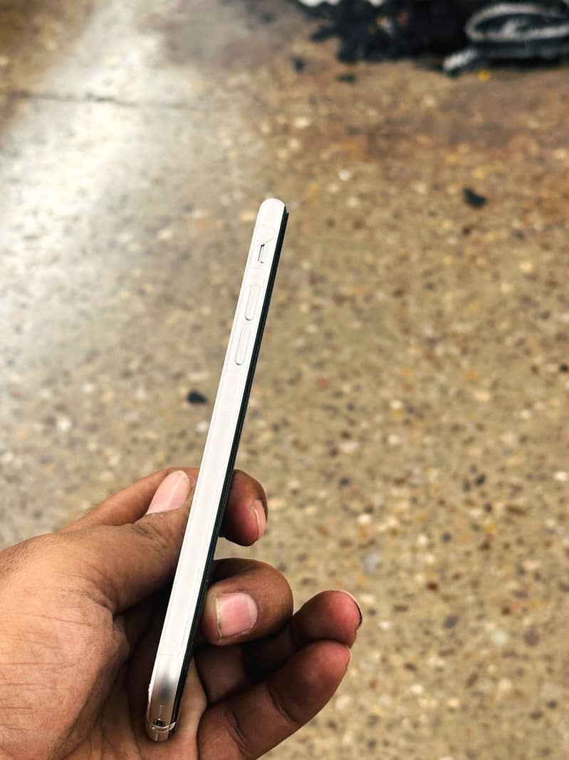 Apple iPhone SE 5