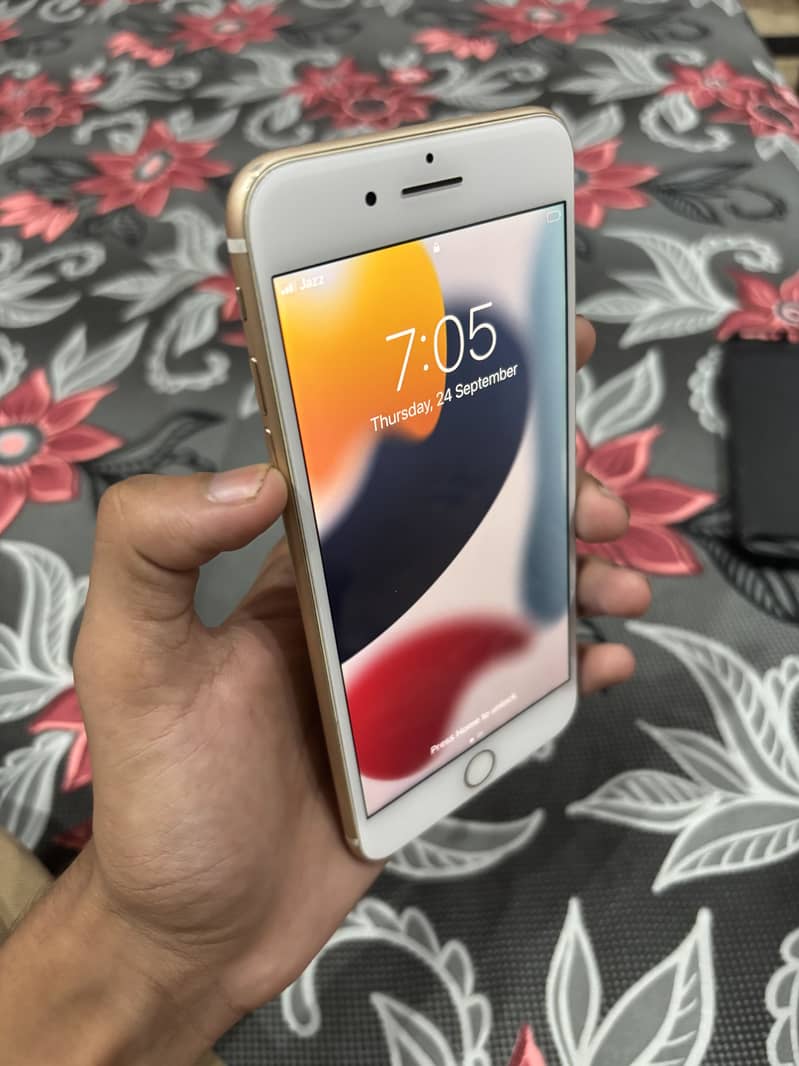 Apple iPhone 7 Plus 2