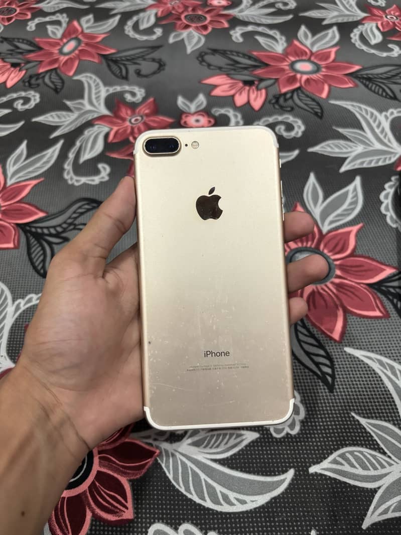 Apple iPhone 7 Plus 3