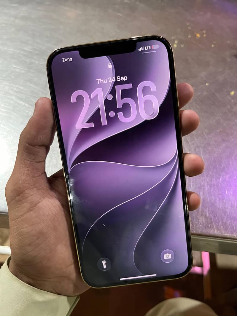 Apple iPhone 12 Pro Max 3