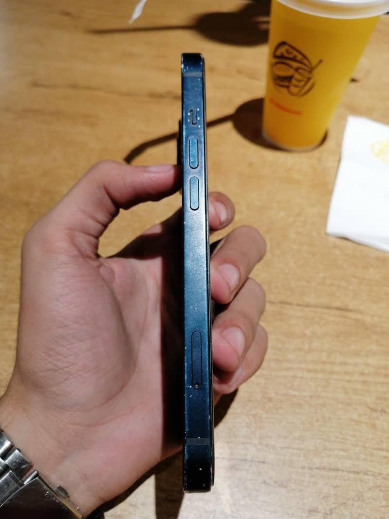 Apple iPhone 13 3