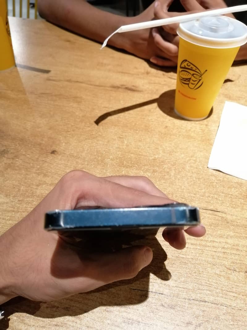 Apple iPhone 13 5