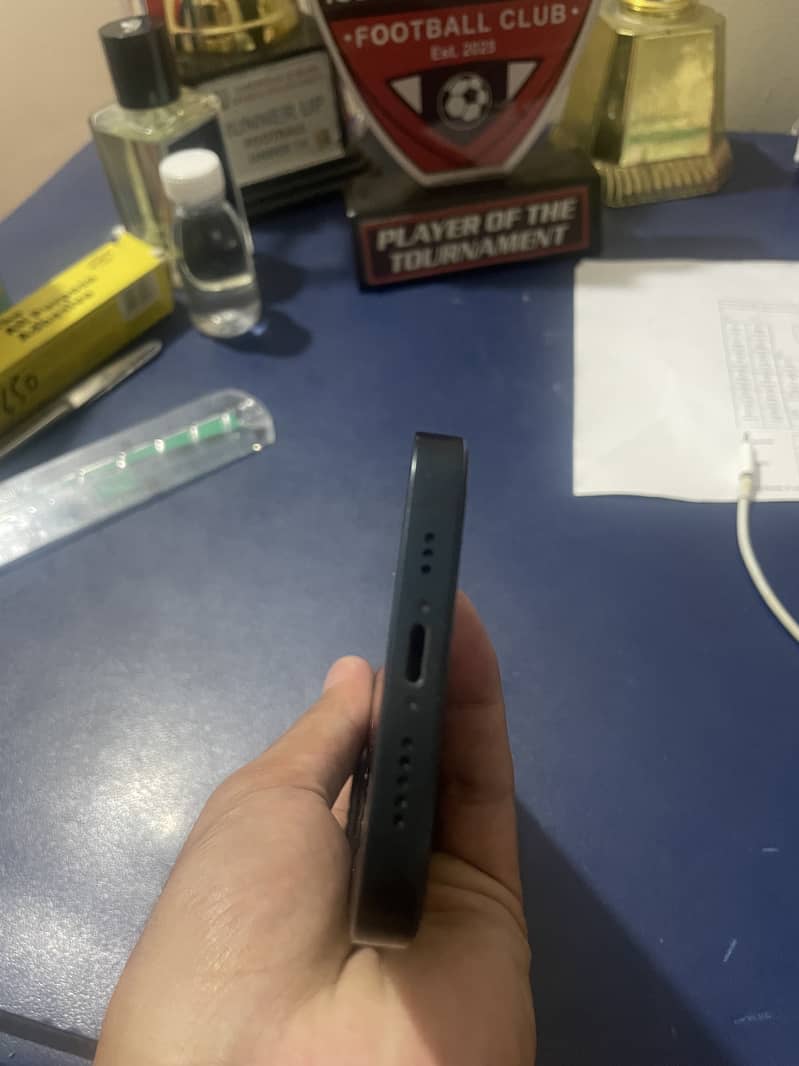 Apple iPhone 13 1