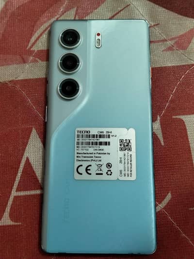 Techno common 40 pro with original box and charger