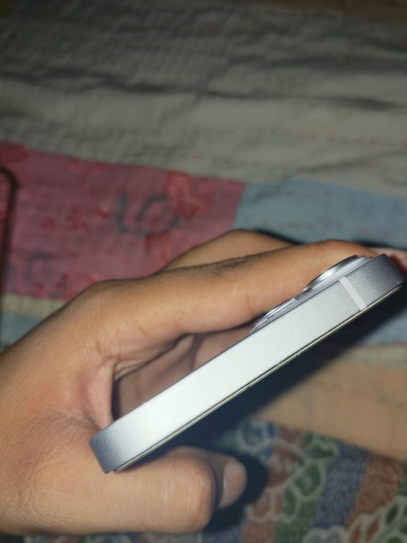 Apple iPhone 14 plus 1
