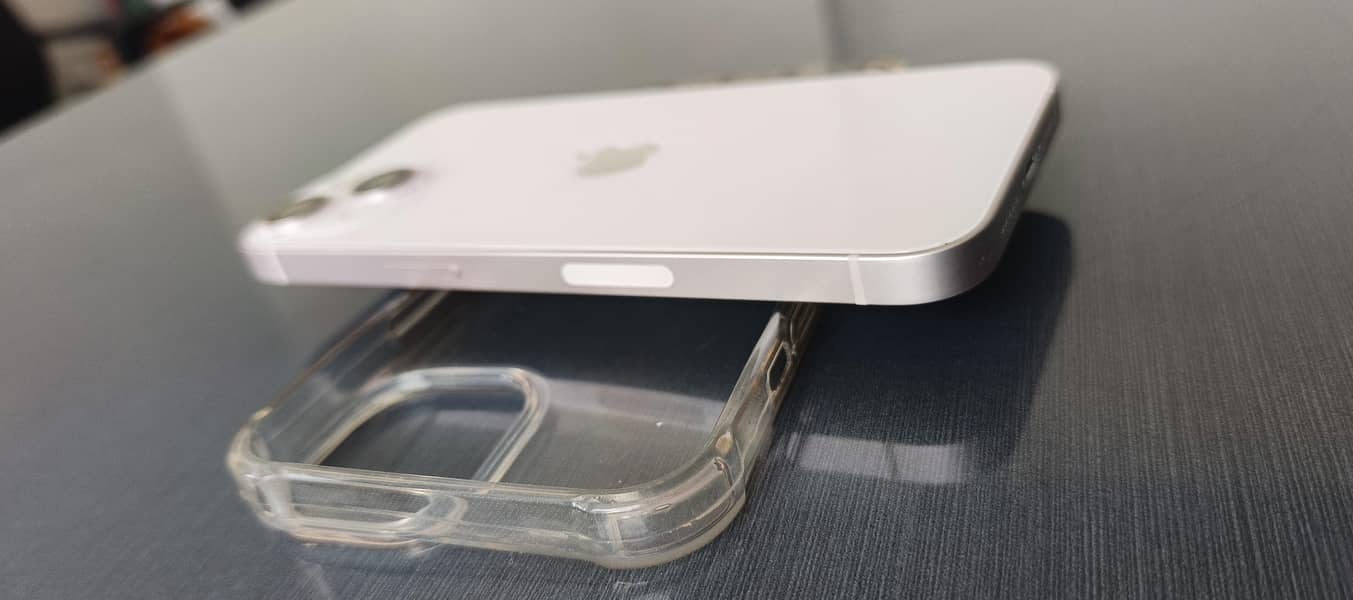 Apple iPhone 13 3