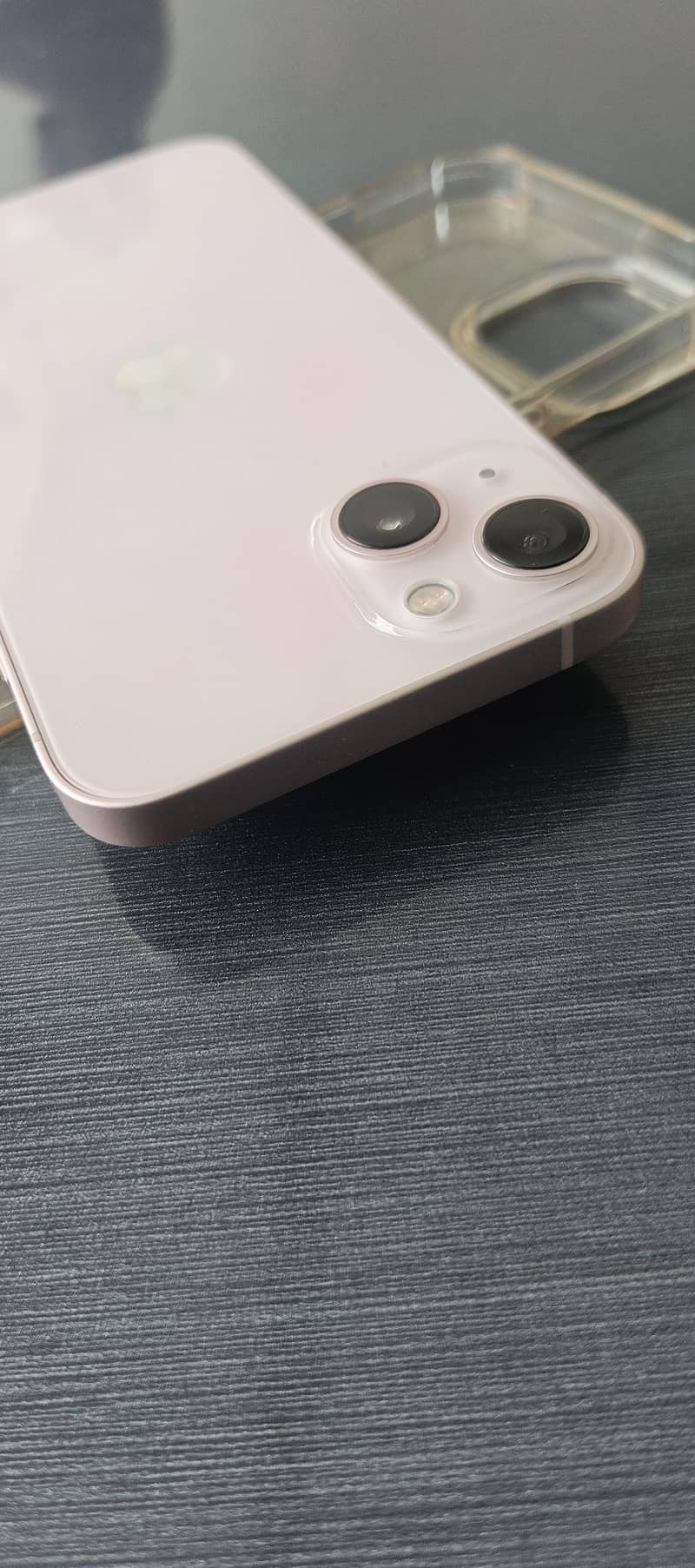 Apple iPhone 13 4
