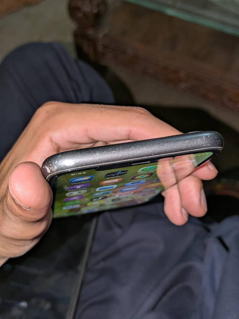 Apple iPhone 11 2