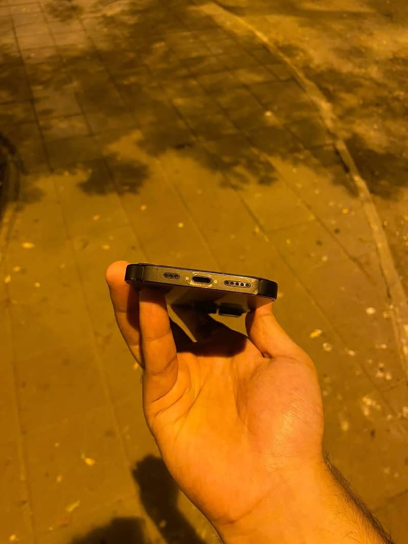 Apple iPhone 14 Pro 4