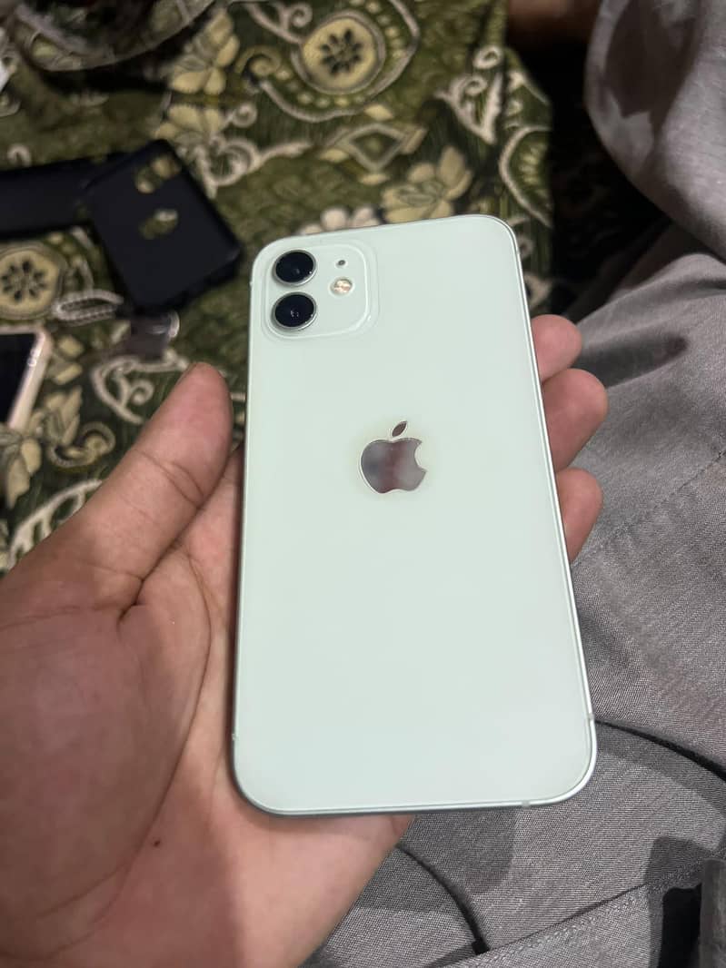Apple iPhone 12 0