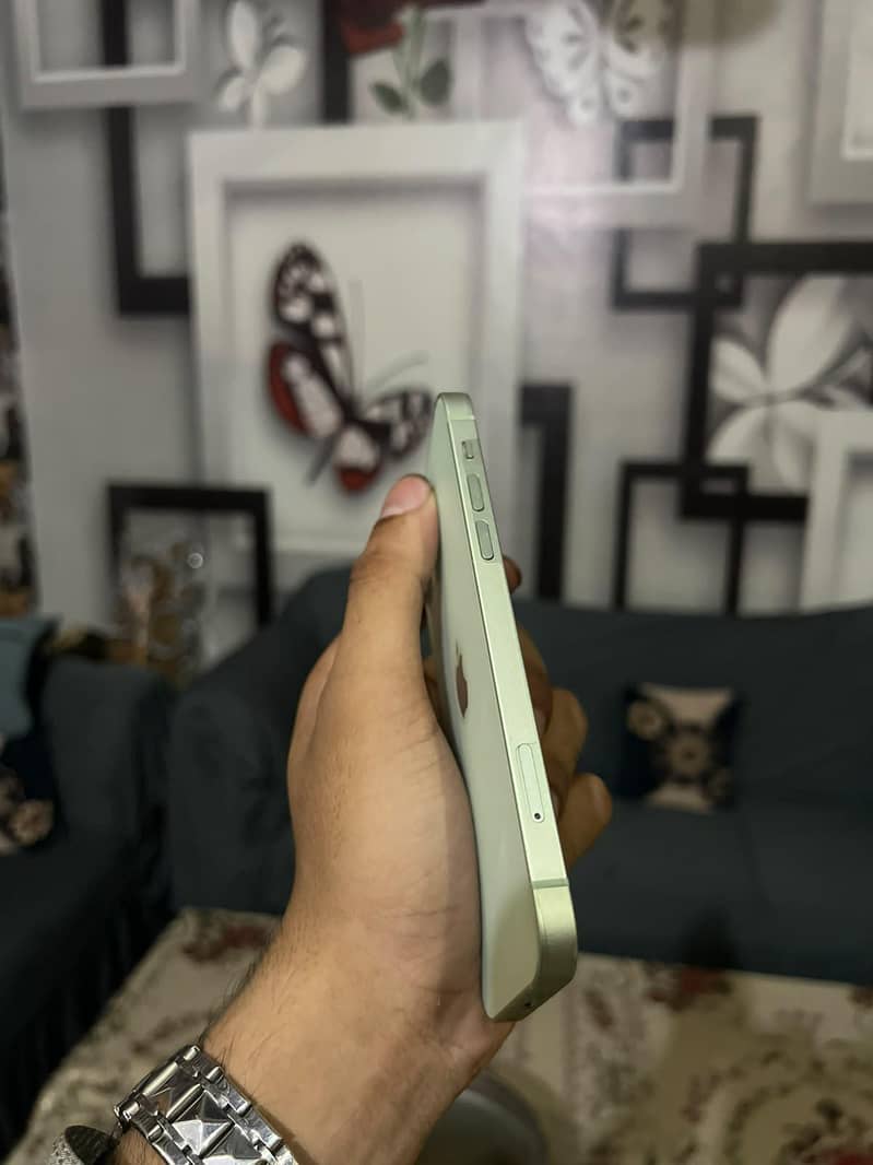 Apple iPhone 12 3