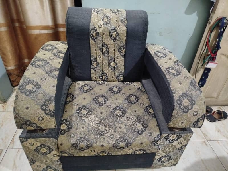 7 seater sofa 0