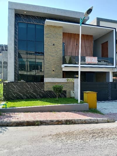 designer double hight house for sale