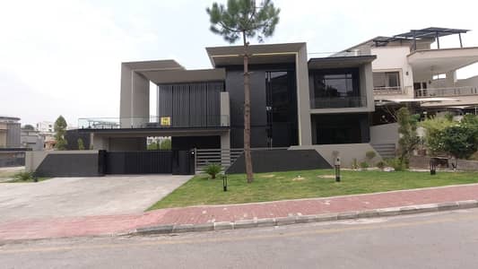 22 Marla Blvd hours for sale bahria phase 8 overseas block