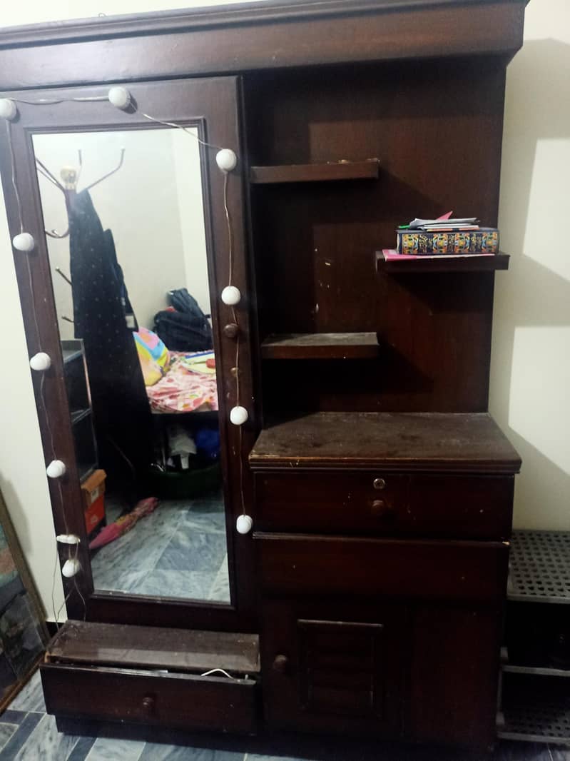 dressing table 0