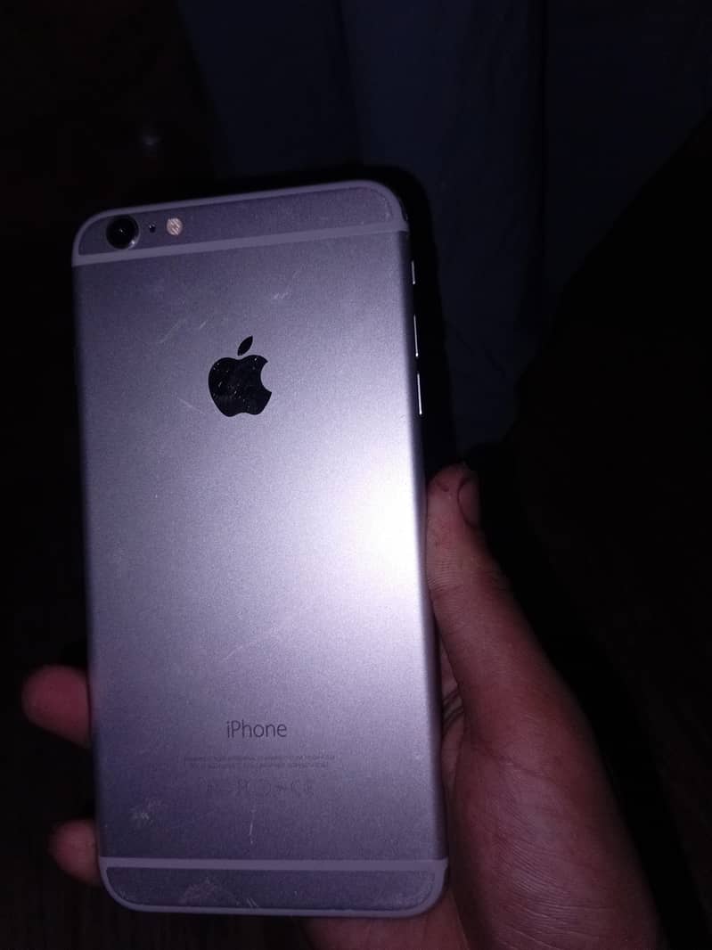 Apple iPhone 6 Plus 0