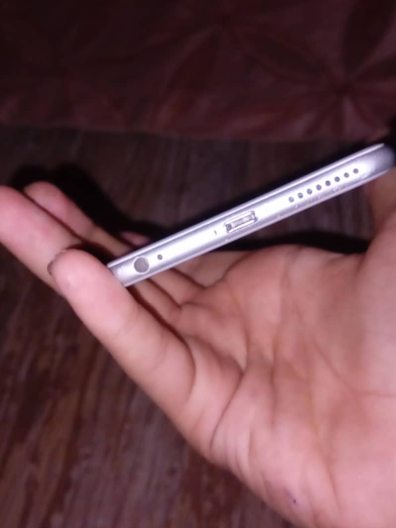 Apple iPhone 6 Plus 2