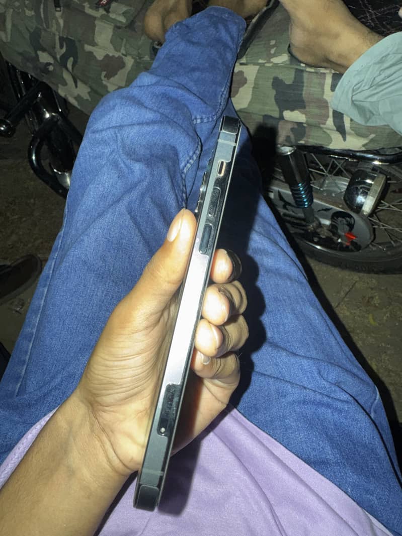 iPhone 12 Pro 1