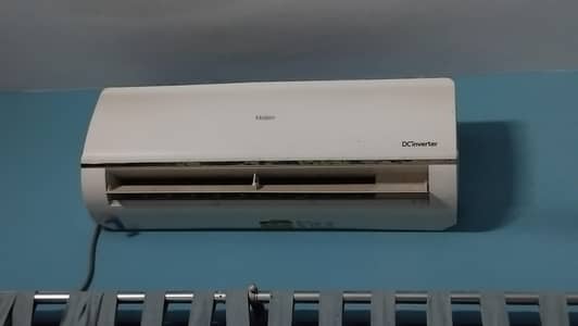 Haier 1 ton air conditioner great cooling and in good condition
