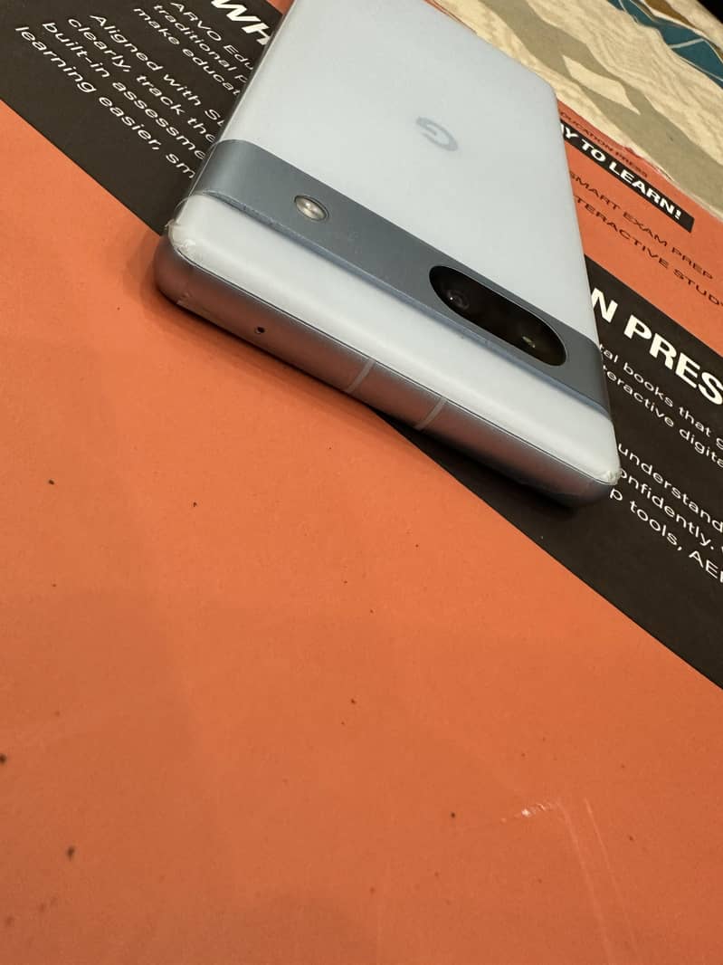 Google Pixel 7a 5
